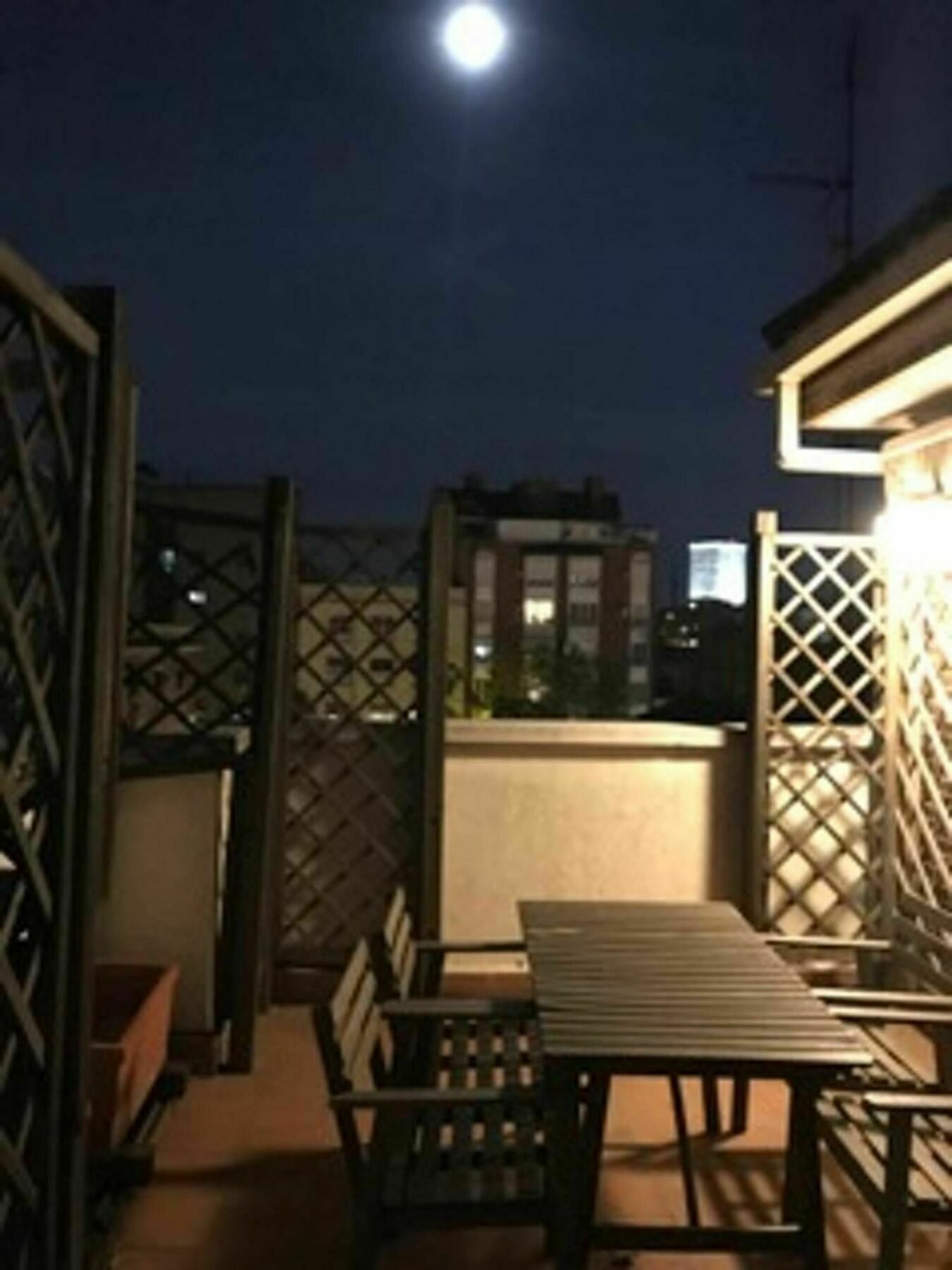 With 2 Bedrooms In Madrid, With Wonderful View, Furnish Appartamento Madrid