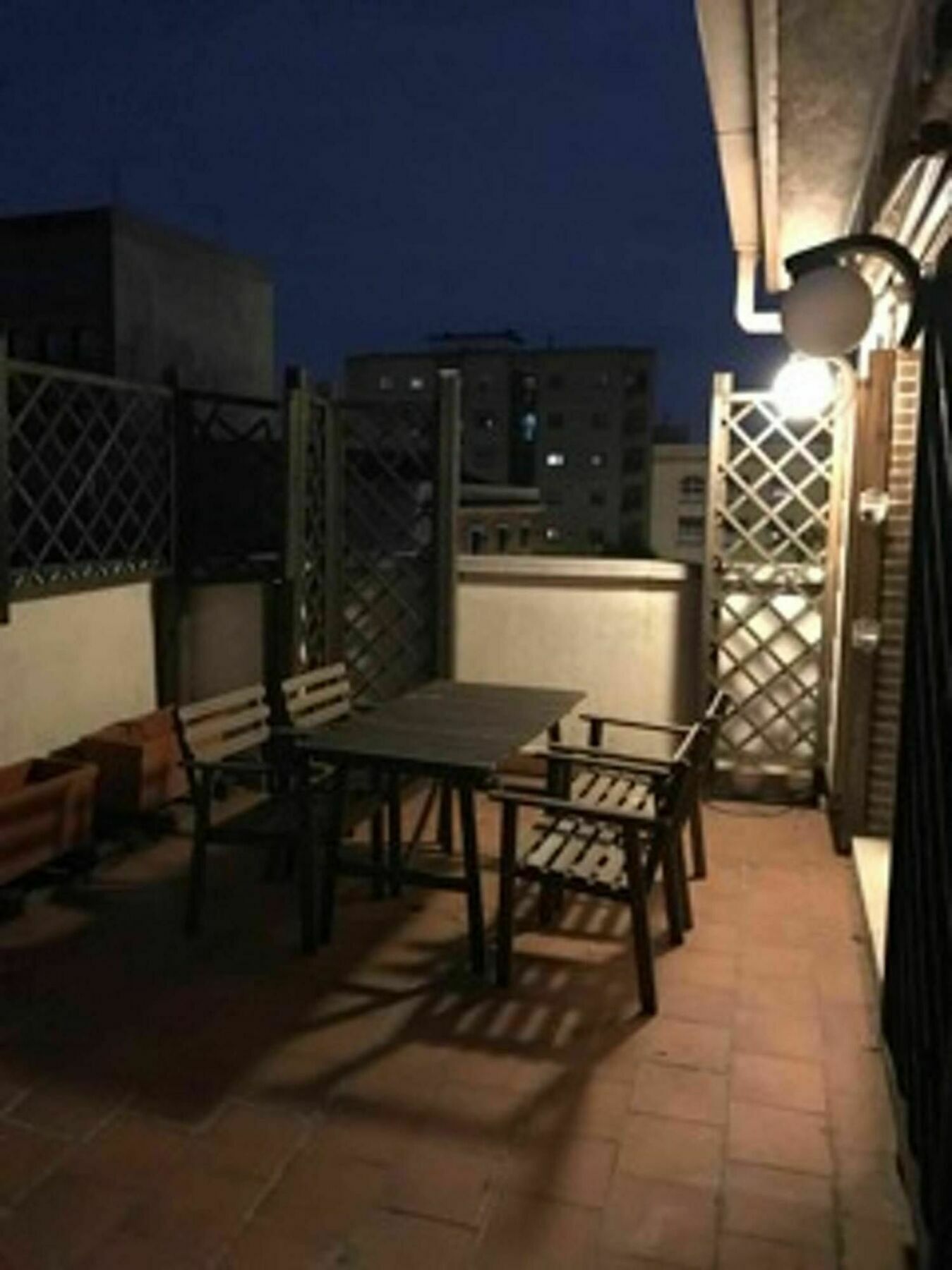 With 2 Bedrooms In Madrid, With Wonderful View, Furnish Appartamento Madrid